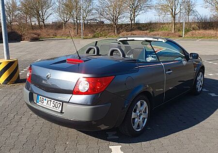 Renault Megane Coupé-Cabriolet Dynamique 2.0 16V Dyn...