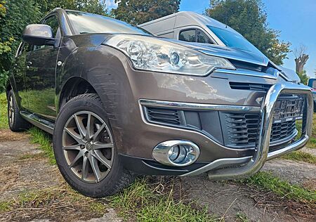 Citroën C-Crosser Exclusive,4x4,Navi,Xenon,Leder