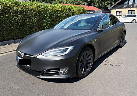 Tesla Model S Ludicrous Performance