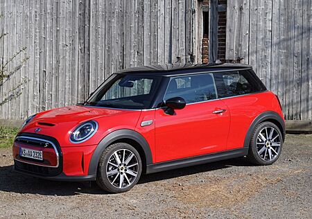 Mini Cooper SE - Chili Red - sehr gepflegt