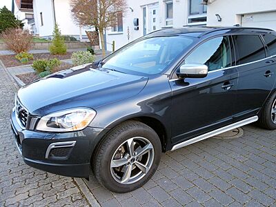 Volvo XC60 R-Design AWD TOP Ausstattung Sehr gepflegt