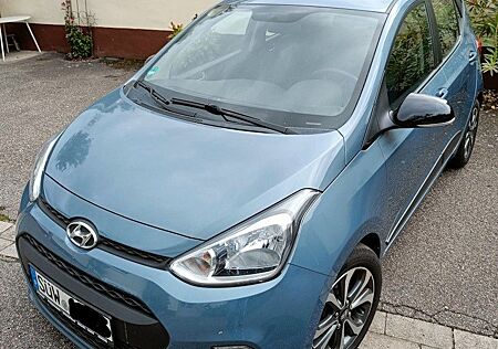 Hyundai i10 1.2 FIFA World Cup Edition Gold FIFA Wor...