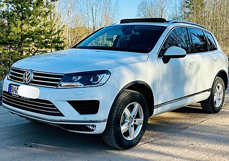 VW Touareg Volkswagen 3.0 V6 TDI / TÜV10/26 / 2.Hd/ Scheckheft