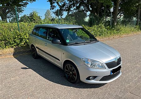 Skoda Fabia 1.4l TSI DSG RS Combi RS