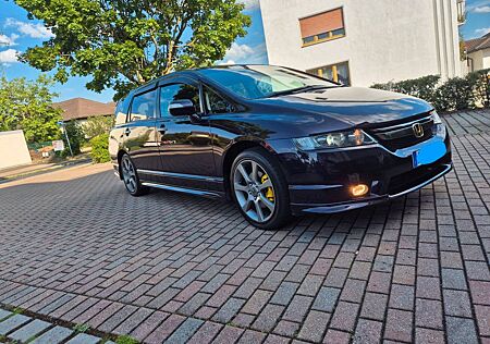 Honda Odyssey RB1 Absolute JDM RHD Facelift