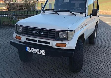 Toyota Land Cruiser 3.0 TD - SO. Wohnm. UEB. 2,8 T