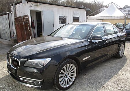 BMW 740d xDrive Leder Navi Xenon Kamera SD schw.AHK