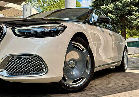 Mercedes-Benz S 680 Maybach Vollausstattung Neuwertig