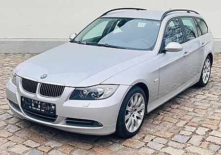 BMW 330i Touring *AHK*NAVI*XENON*