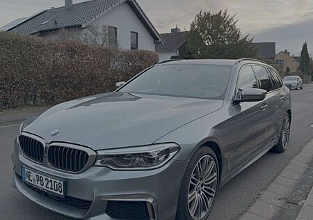 BMW M550d xDrive Touring Quasi Vollaustt.