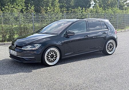 VW Golf Volkswagen 7.5 Sport / Super Ausstattung / 5 Türig