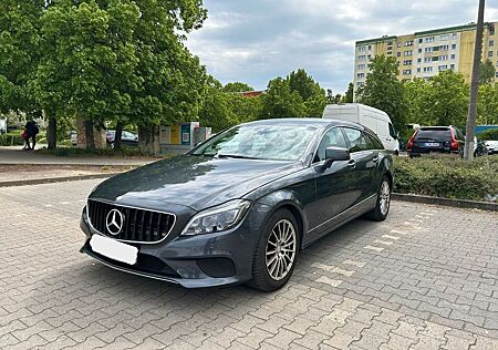 Mercedes-Benz CLA 220 Shooting Brake CLS 220d Shooting Brake