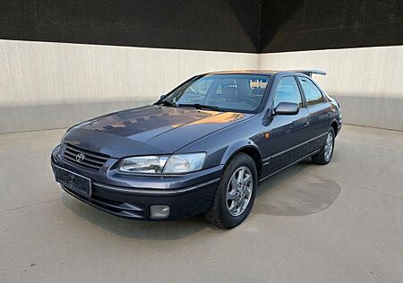 Toyota Camry 3.0 V6 Automatik Leder SHZ Klimaauto. AHK
