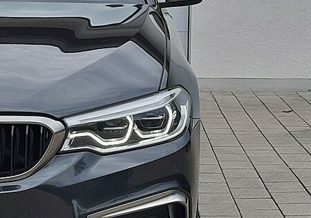 BMW M550i xDrive Limo/S-Dach/LED/360°/HuD/DigitC/20"