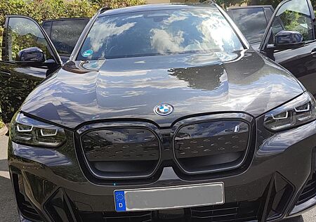 BMW iX3 INSPIR.Sport/neuw./Pano/AZV/Garantie bis 28