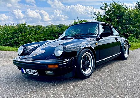 Porsche 911 Urmodell 911 Carrera 3.2 G50 schw./schw. ohne Schiebedach