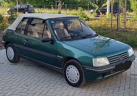 Peugeot 205 Roland Garros Cabriolet mit elektr. Verdeck
