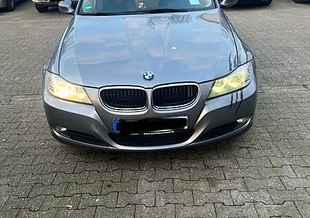 BMW 318i -