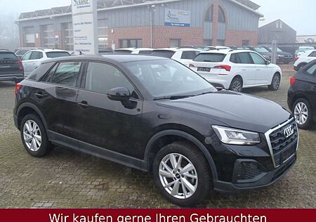 Audi Q2 30 TFSI ACC SHZ ALU 81KW R-KAM E-KLAPPE