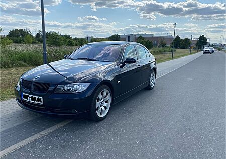 BMW 325i -e90