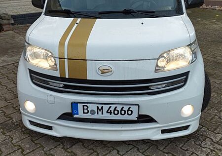 Daihatsu Materia 1.5 White X White X