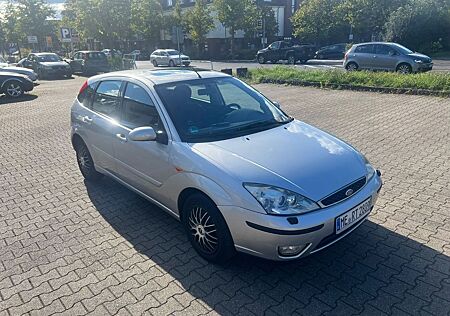 Ford Focus 1.6 Ghia