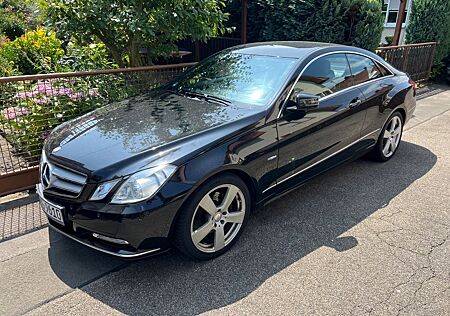 Mercedes-Benz E 200 Coupé BlueEFFICIENCY AVANTGARDE ...