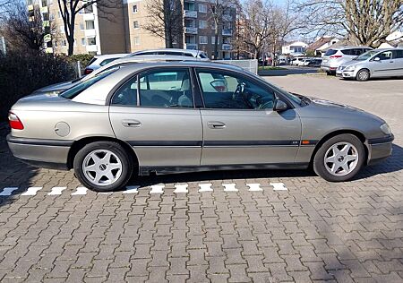 Opel Omega 2.0 16V CD CD