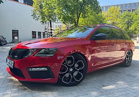 Skoda Octavia Combi RS 245 HU/neu-AHK- LED-NAV