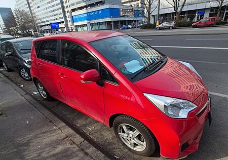Toyota Verso-S 1,33-l-Dual-VVT Multidrive S Life Life