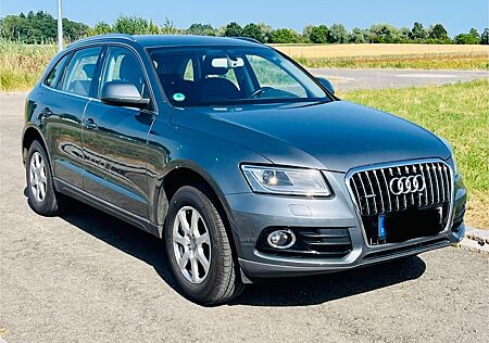Audi Q5 2.0 TDI quattro -