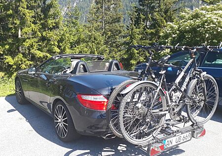 Mercedes-Benz SLK 200 - mit AHK für 2 Fahrräder 60kg