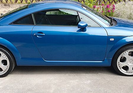 Audi TT Coupe 1.8T 132 kW -