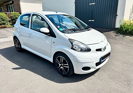 Toyota Aygo (X) Aygo Reifen neu4x/ Klima/ 4Tür