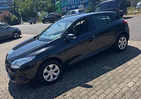 Renault Megane Dynamique 1.6 16V 110 Dynamique
