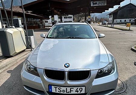 BMW 320i *Panoramadach*Bremsen hinten NEU*