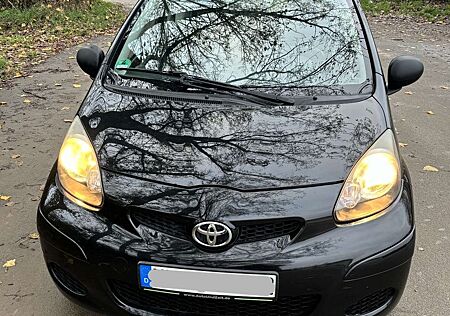 Toyota Aygo (X) Aygo 1.0 TÜV 10/2026