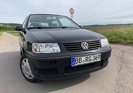 VW Polo Volkswagen 1.4 44kW Basis