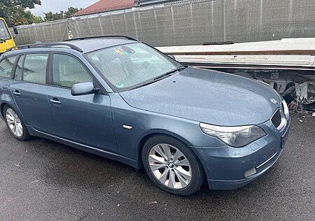BMW 530i A touring -