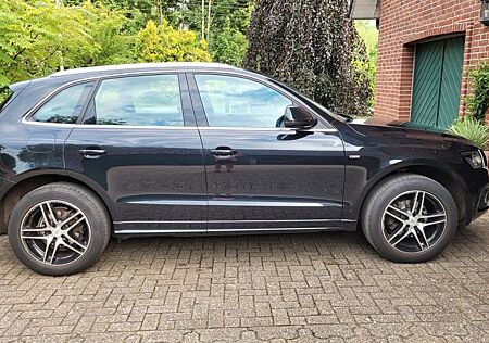 Audi Q5 2.0 TDI quattro -
