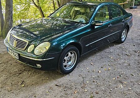 Mercedes-Benz E 320 ELEGANCE komplett Scheckheft gepflegt