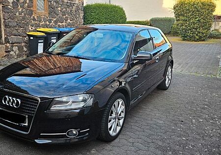 Audi A3 1.4 TFSI Ambition*Sitzheizung*Klima*
