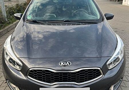 Kia Cee'd / Ceed 1.6 GDI Dream-Team Edition Drea...