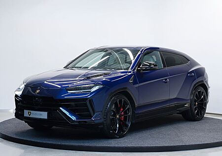 Lamborghini Urus S / AKRAPOVIC / PANO / B & O / MASSAGE