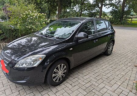 Kia Cee'd / Ceed 1.4 CVVT LX LX TÜV und Insp NEU