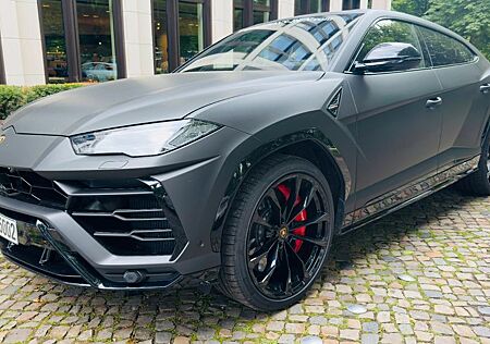 Lamborghini Urus Garantie matt sw foliert Mod. 2022