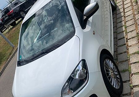VW Up Volkswagen ! 1.0 55kW ASG cheer ! cheer !
