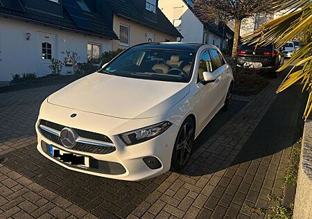 Mercedes-Benz A 200 Progressive | Panorama | 360
