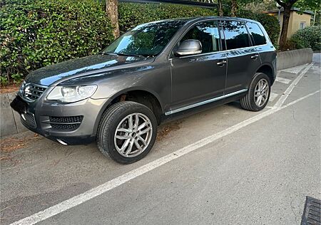 VW Touareg Volkswagen 3.0 V6 TDI Tiptronic -