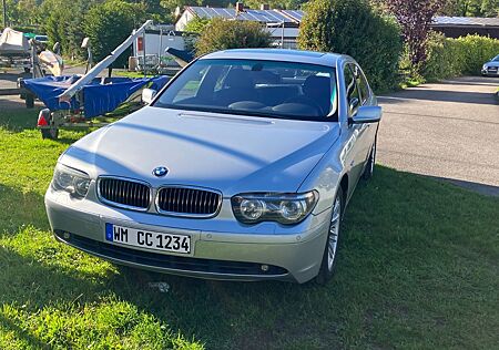 BMW 735i A - E65
